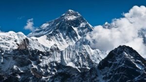 Mountaineering Association Defends Nepal’s Reputation Amid Claims of Food Poisoning on Everest